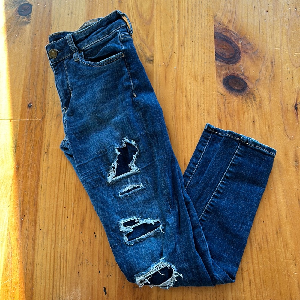 American eagle ripped jeans